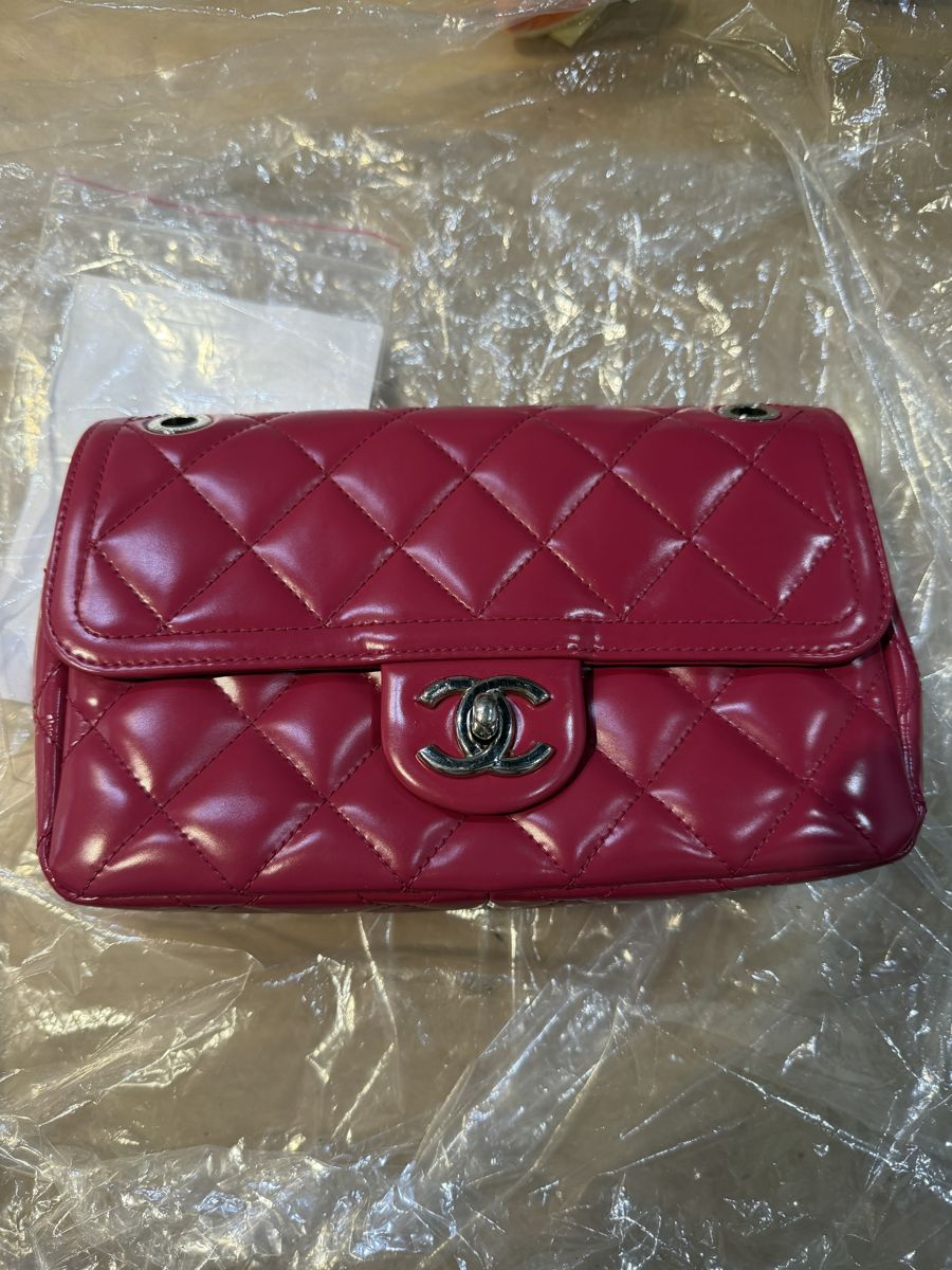Chanel 菱格漆皮鏈帶包 · 染色翻新 處理後