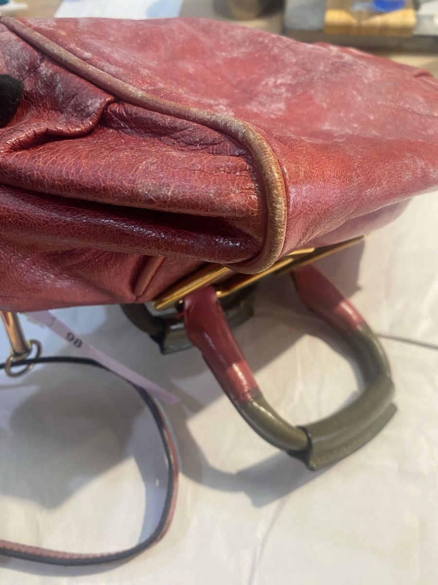 Miu Miu 紅色皮革包 · 補色 處理前