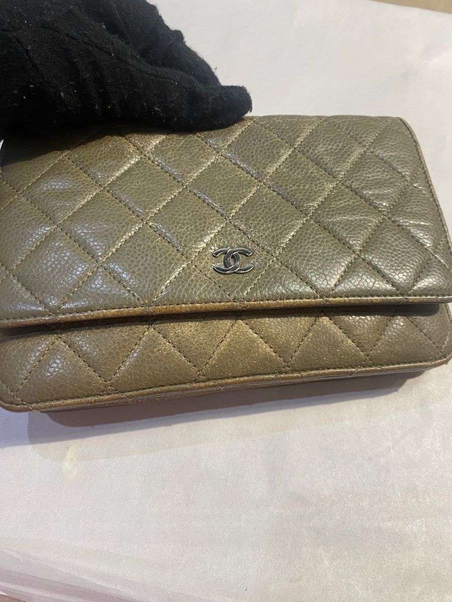 Chanel 墨綠魚子醬 WOC · 清潔 處理前